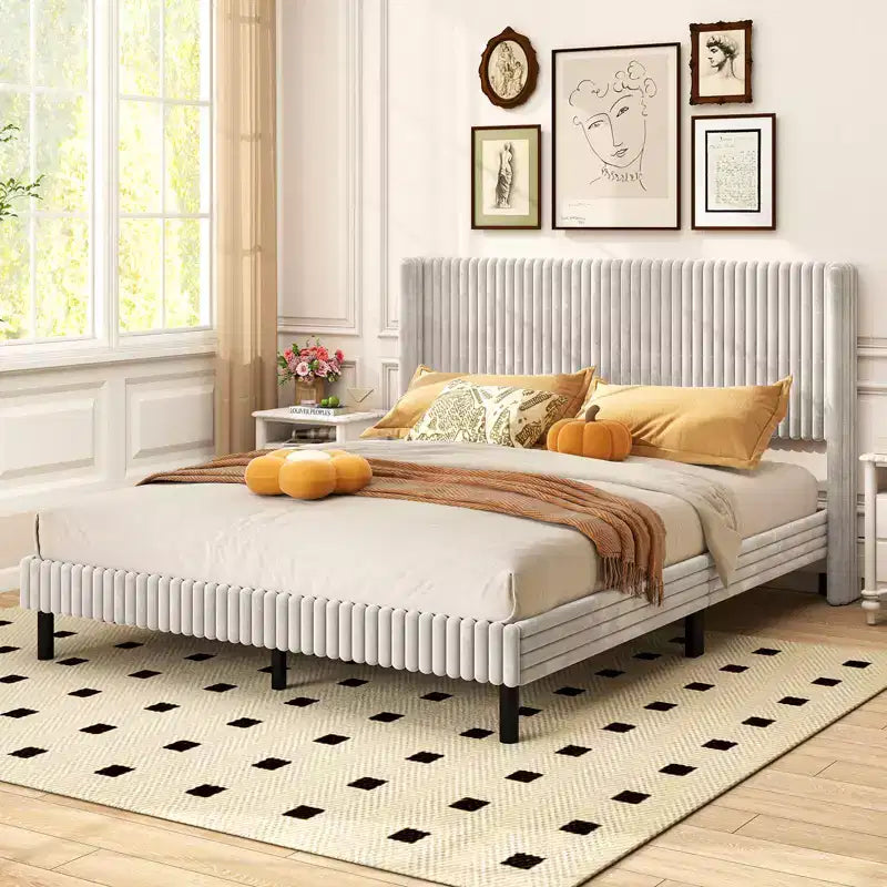 Lit plateforme double en velours avec tête de lit capitonnée, sommier tapissier non requis