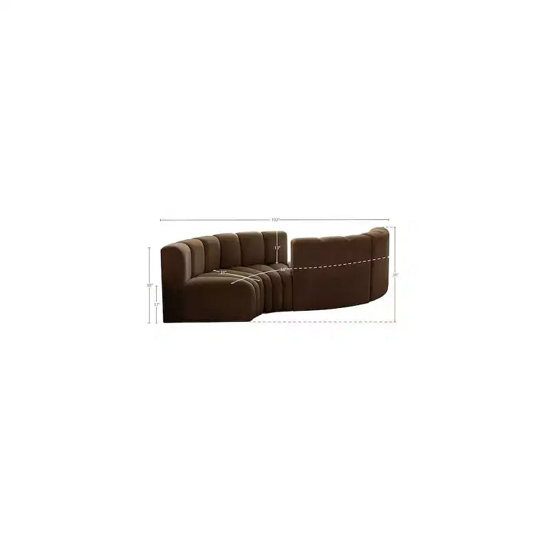 Canapé modulaire Arc Velvet – Canapé incurvé capitonné marron avec profonds surpiqûres verticales, design contemporain