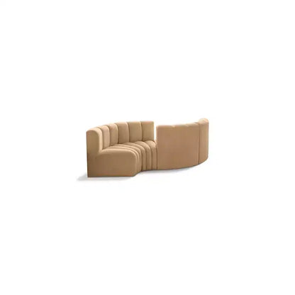 Canapé modulaire Arc Velvet – Canapé incurvé capitonné marron avec profonds surpiqûres verticales, design contemporain